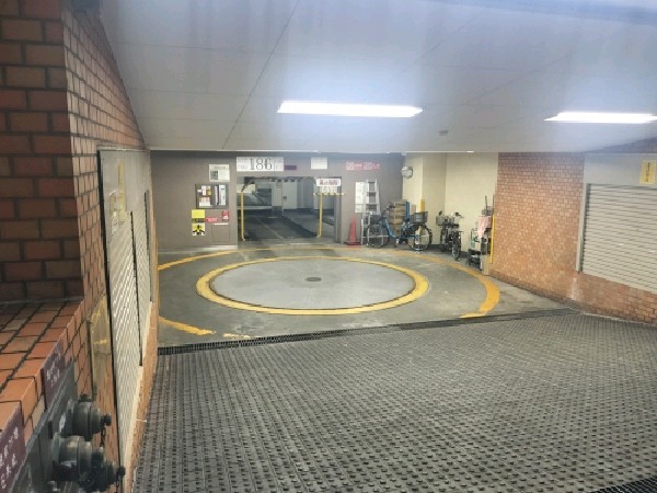 赤坂ビル有料駐車場 の写真 2