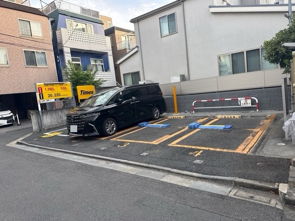 タイムズ成就院前 の写真 2