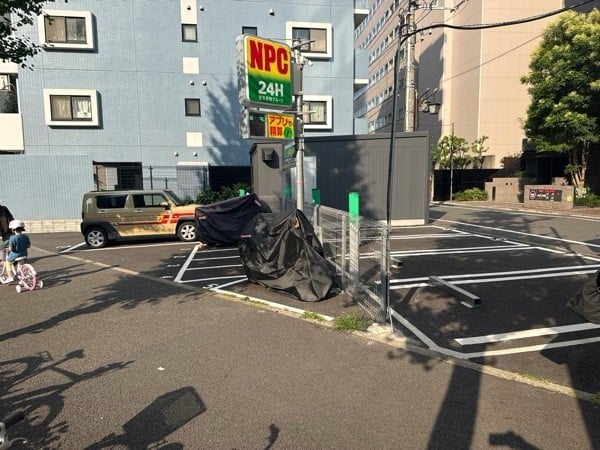 NPC24H高輪1丁目パーキング の写真 2