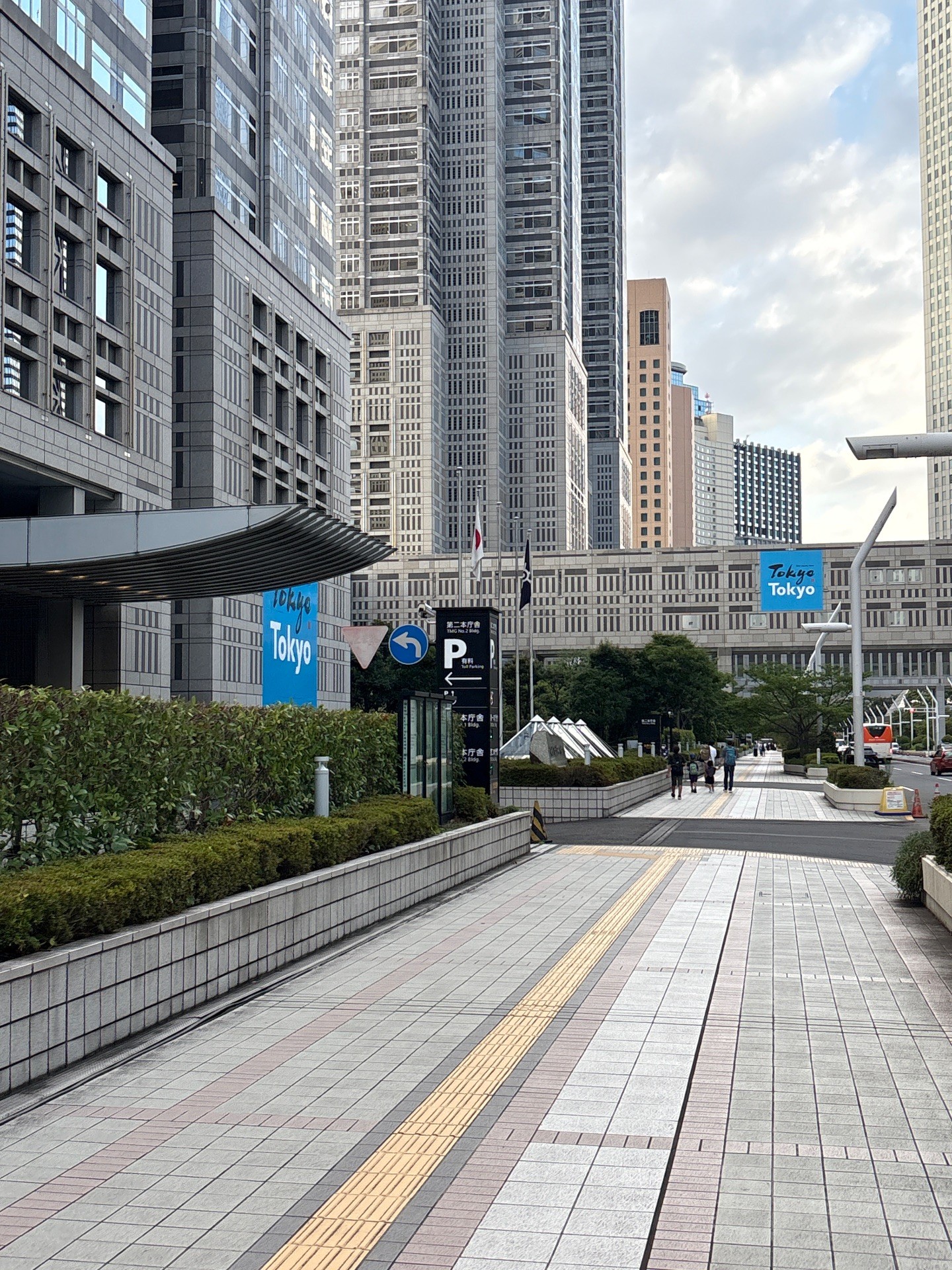 東京都第二本庁舎駐車場 の写真 1