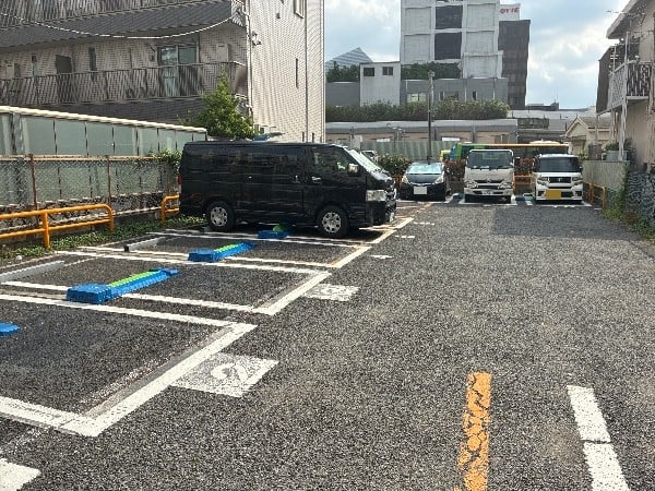 NPC24H西新宿3丁目第4パーキング の写真 2