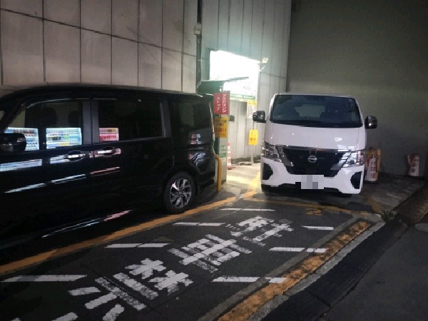エイブルパーキング日本橋室町4丁目 の写真 2