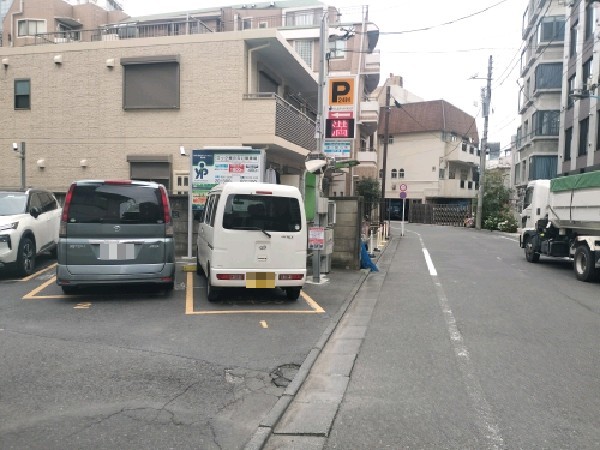 ユアー・パーキング坂町第1駐車場 の写真 1