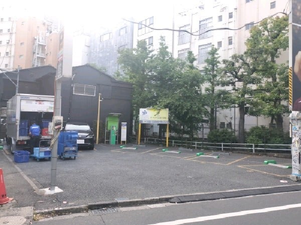 ユアー・パーキング歌舞伎町1-1-1駐車場 の写真 1