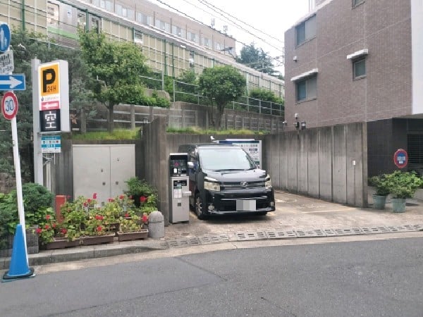 ユアー・パーキング駒場第3駐車場 の写真 1