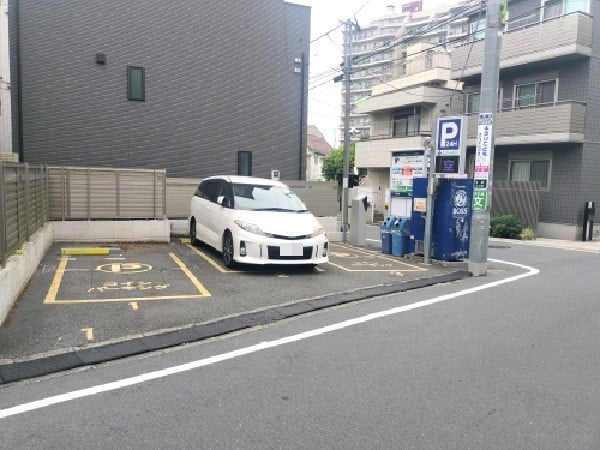 ユアー・パーキング 池尻第2 の写真 1
