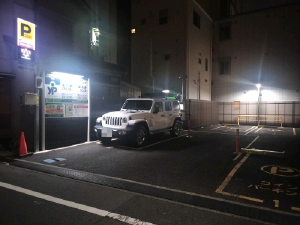 ユアー・パーキング北新宿第4駐車場 の写真 1