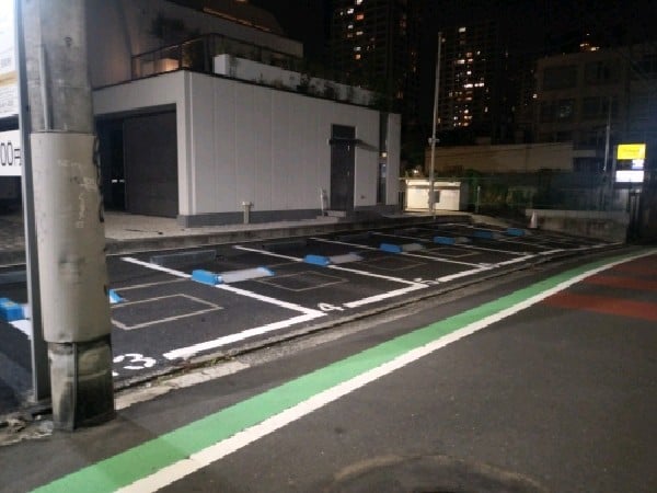 ハウジングステージ新宿第6駐車場 の写真 2