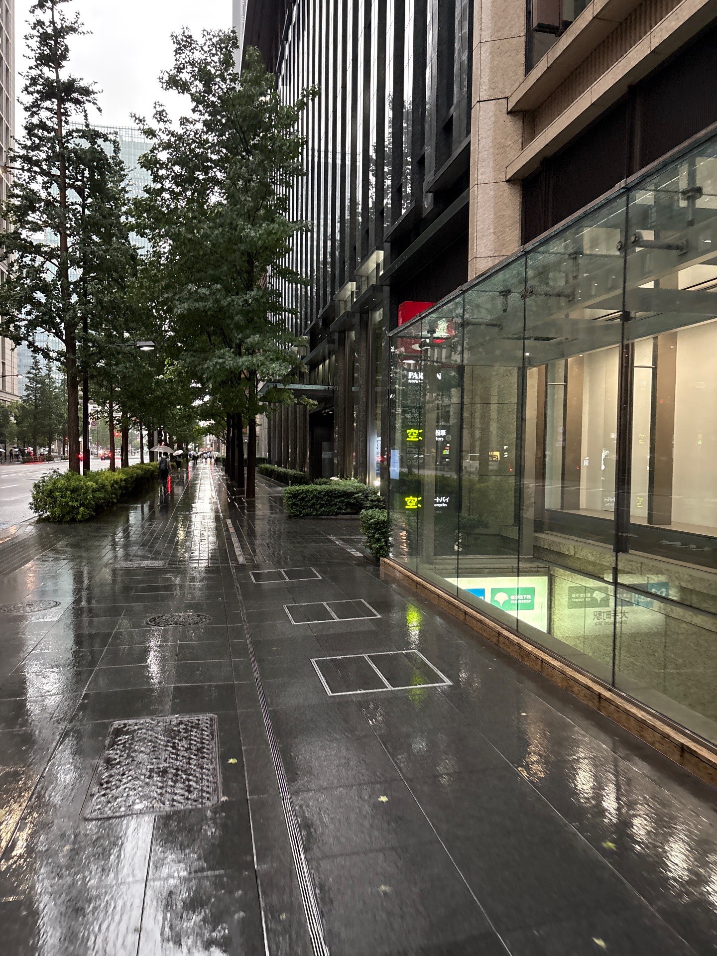 丸の内永楽ビル駐車場 の写真 1