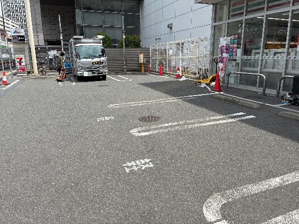 パラカ セブン-イレブン泉岳寺駅前 の写真 2